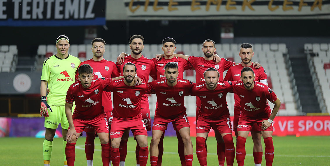 Sadece yerli futbolcularla olmaz